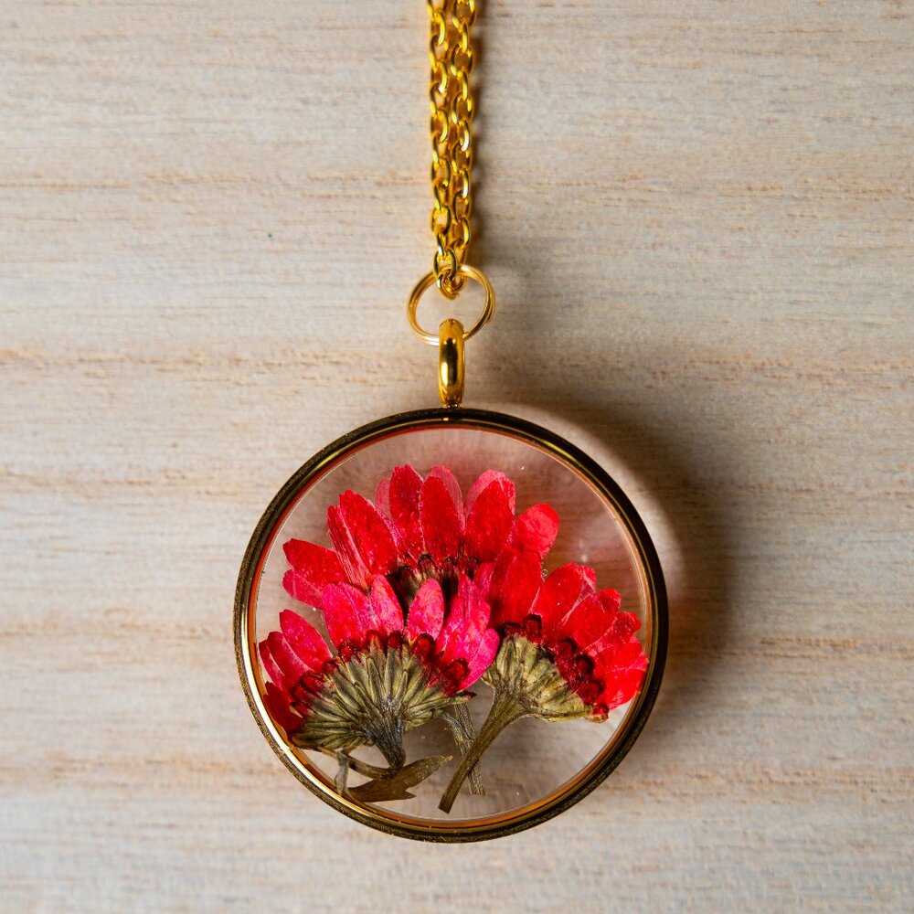 3D Handmade Birth Month pressed Flower Necklace: November